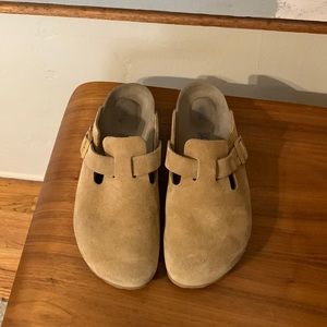 Birkenstock Boston Clogs in Latte Cream ☕️